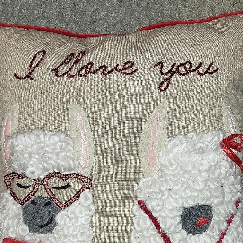 Envogue Holiday Llama Pillow - Red and Cream